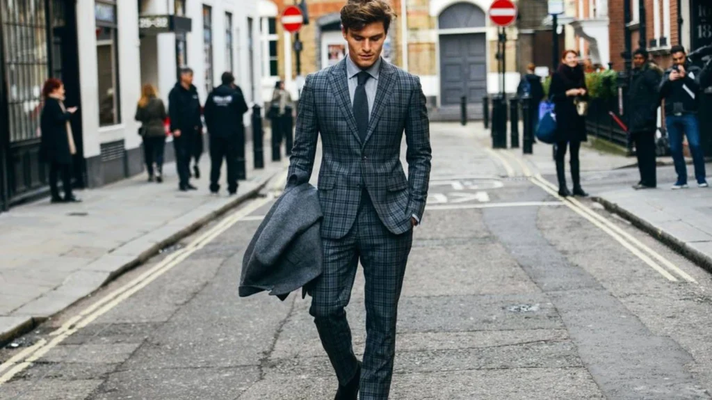 Why Monochromatic Dressing Works